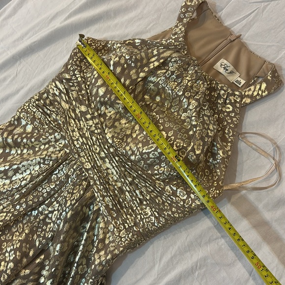 Eliza J Elegant Creamy Gold Evening Gown Like new Size 8 - Picture 16 of 17